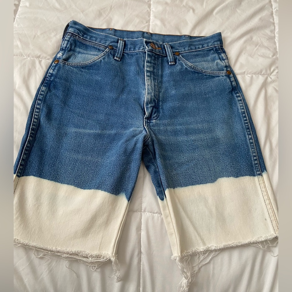 Vintage Wrangler distressed bleach dip shorts